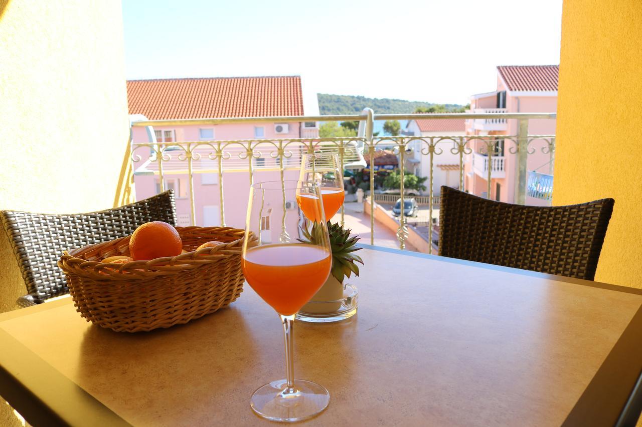 Apartments Marina Vodice Luaran gambar